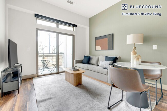 Photo - 422 W Riverside Dr Unit FL2-ID53