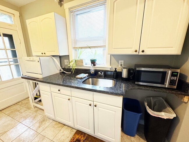 Photo - 4212 Haldane St Unit Apt 1