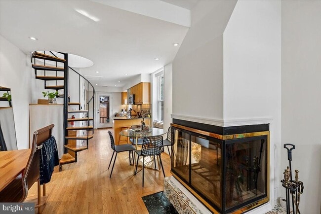 Photo - 2207 12th Pl NW