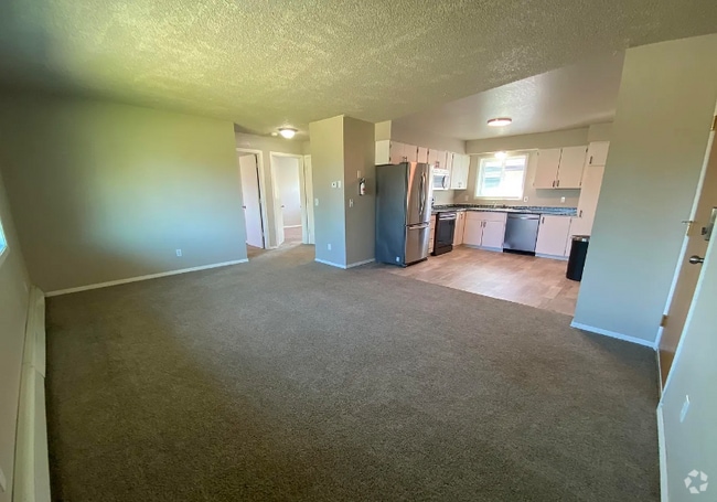 Building Photo - 1103 Karluk St Unit APT 2