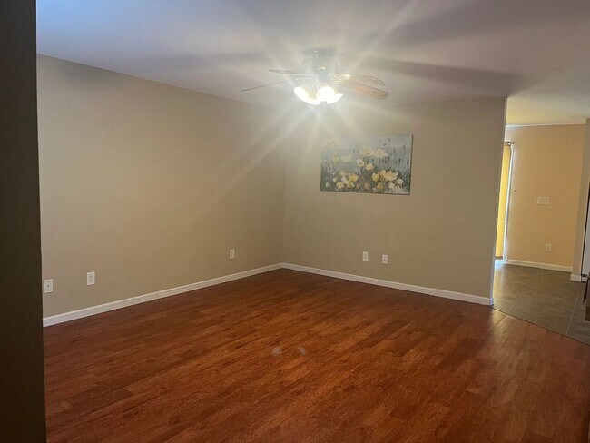Photo - 2324 Kirkgate Ln