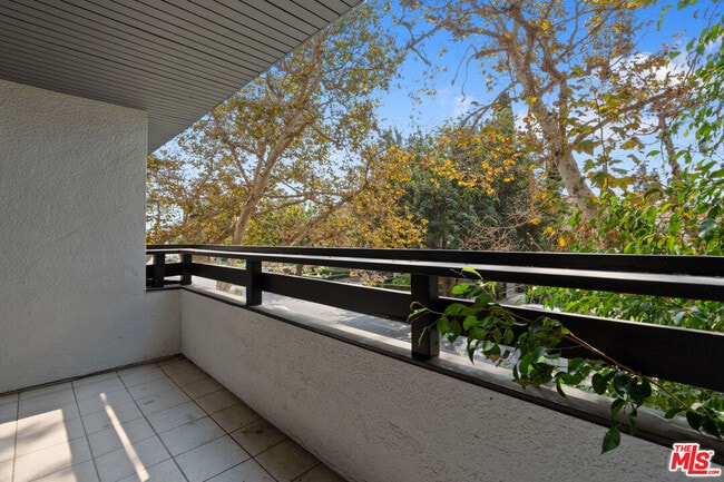 Photo - 1830 Westholme Ave Unit 101