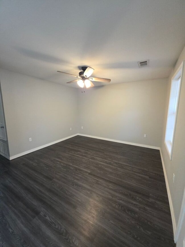 Photo - 2211 S Hartford Cove