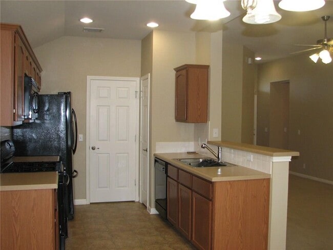 Photo - 123 Bayliss St