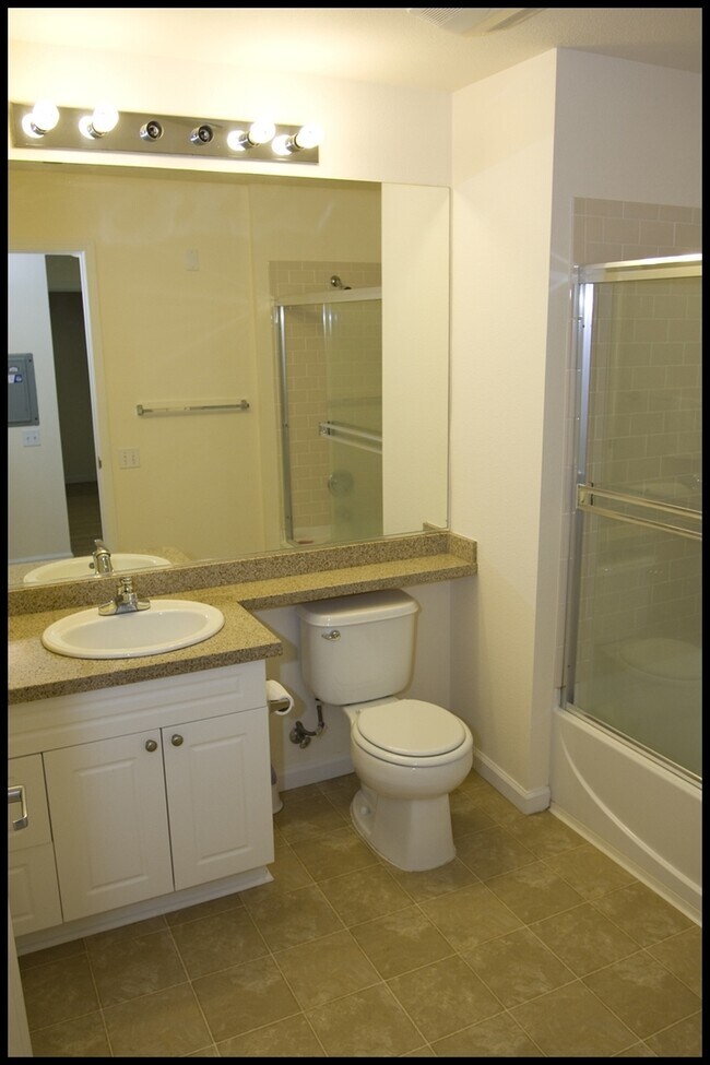 Photo - Gorgeous One Bedroom Condo in DownTown of ...