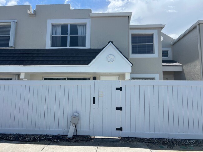 Photo - 6870 SW 45th Ln