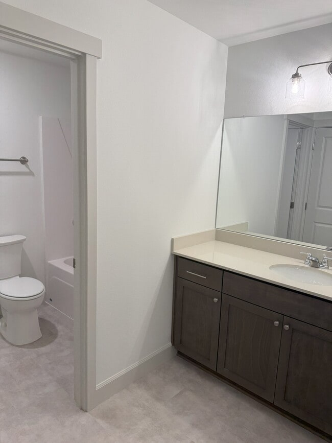 Photo - 1694 Wilson St