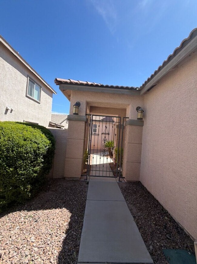 Photo - One story house in Summerlin with 3 bedrooms