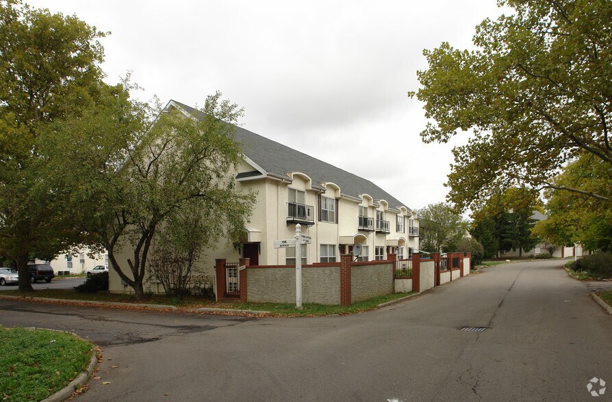 The Villas Apartments For Rent in Columbus, OH