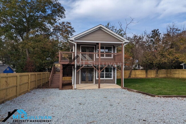 Photo - 911 Carolina Ave