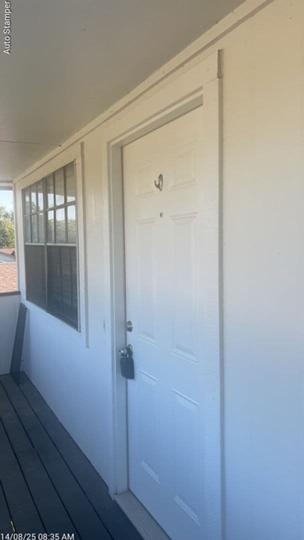 Building Photo - 607 N Elm St Rental