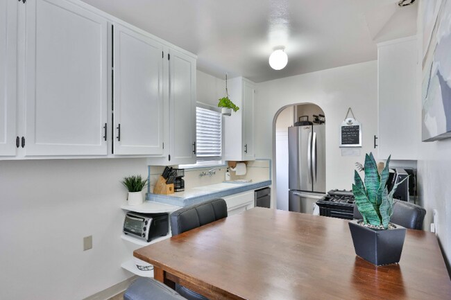 Photo - 4788 W Mountain View Dr Unidad B