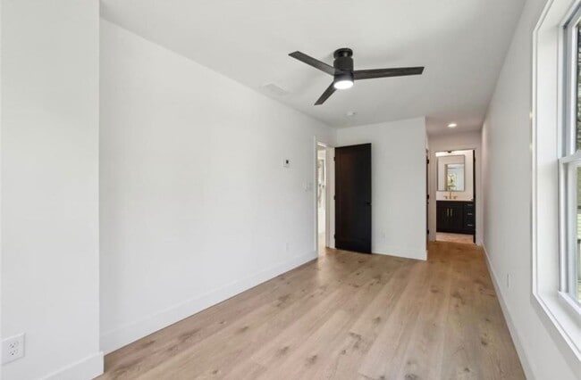 Photo - 1792 Charles Pl NW