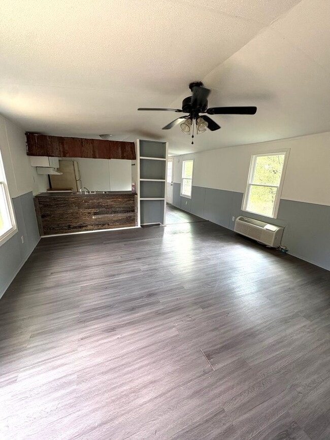 Photo - 2071 Sugar Creek Rd
