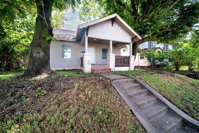 Building Photo - 119 N Utica Ave