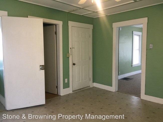 Photo - 9 College St