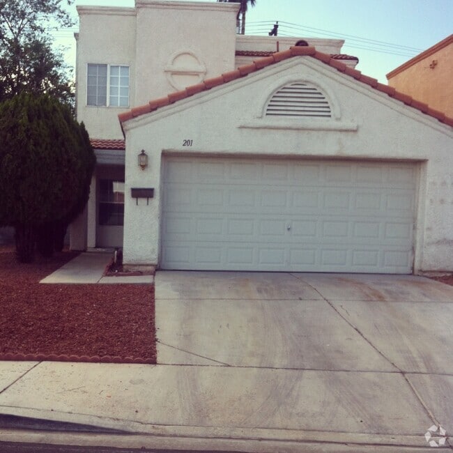 Building Photo - 201 Janice Estelle Dr Rental
