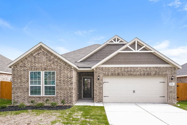 Building Photo - 404 Mustang Trot Dr