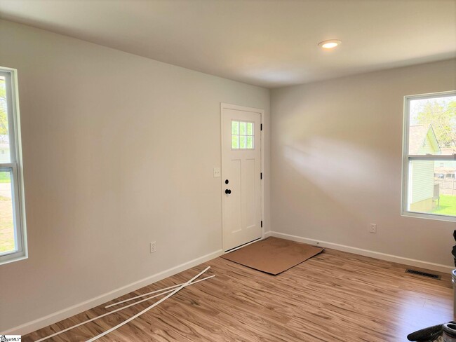 Photo - 109 2nd St Unit 1