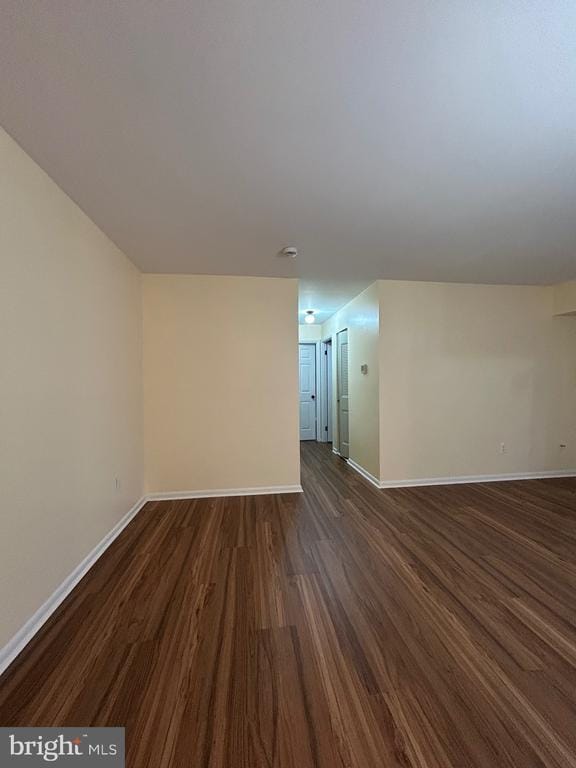 Building Photo - 3223 Valley Dr Unit 3223