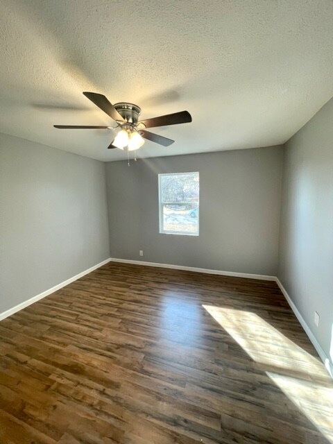 Photo - 913 Susan St