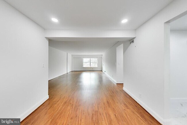 7661 Provincial Dr Unidad 203