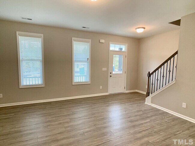 Photo - 36 Henhouse Ct