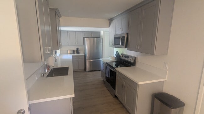 Photo - 6851 Albury St