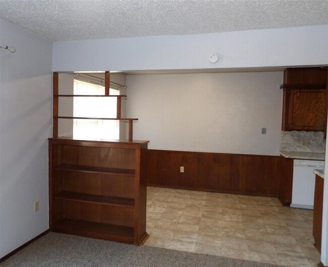 Photo - 407 SW Forest Pl