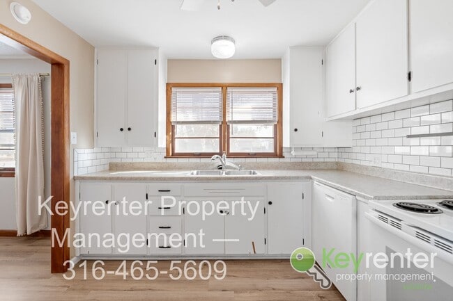 Building Photo - Charming 3-Bedroom Home in Southwest Wichita – Move-In Ready!