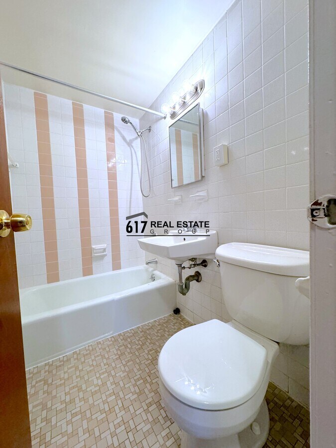 Photo - 58 S Huntington Ave Unidad 1