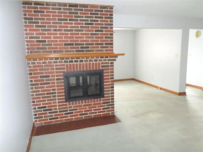 Photo - Great house very close to JMU!