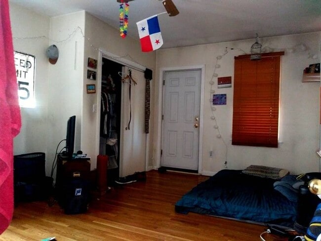 Photo - 169 Windsor St Unit 1