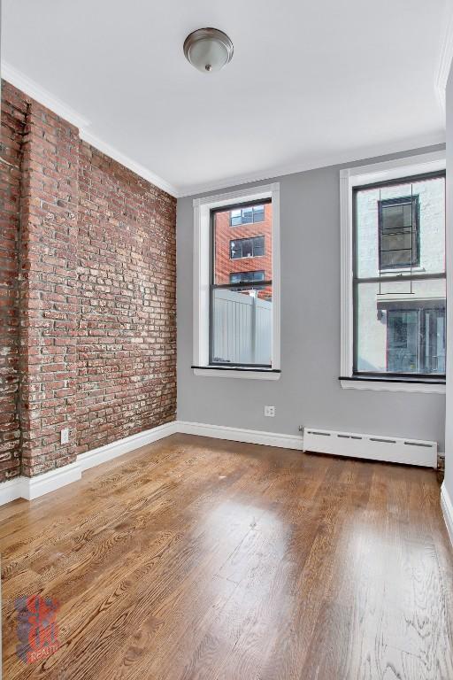 Photo - 213 E 26th St Unidad B