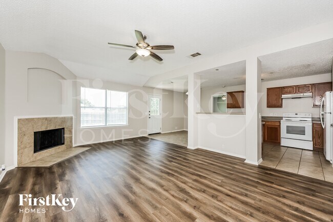 Photo - 1600 Shady Shores Dr