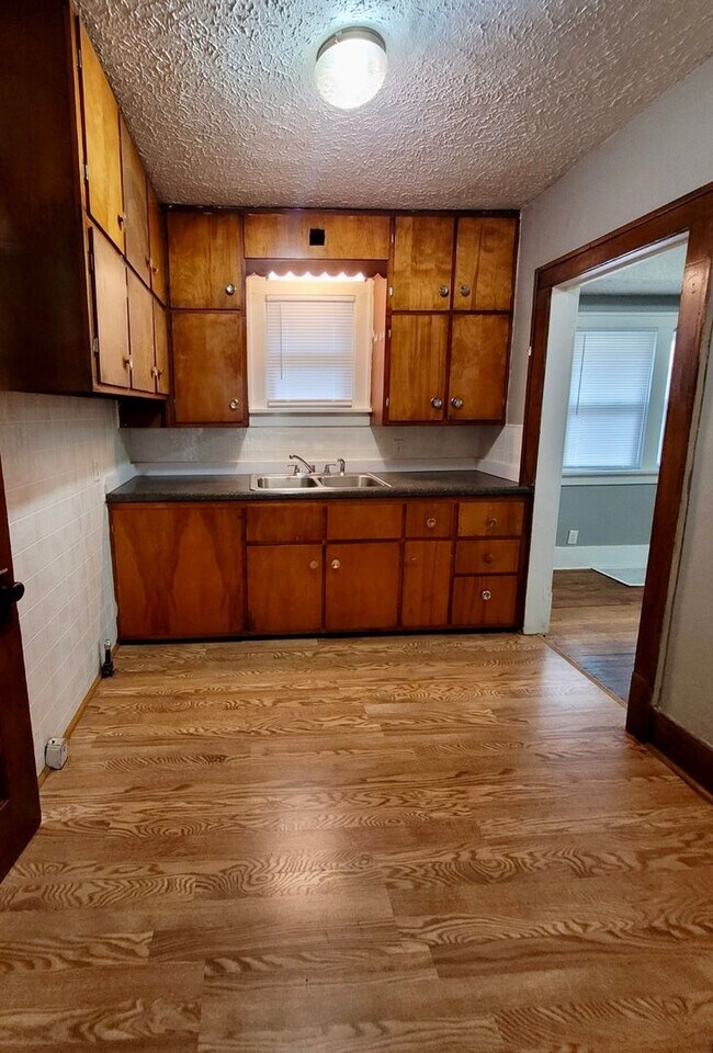 2723 7th St. Council Bluffs, IA 51501 Rental House Rental in Council