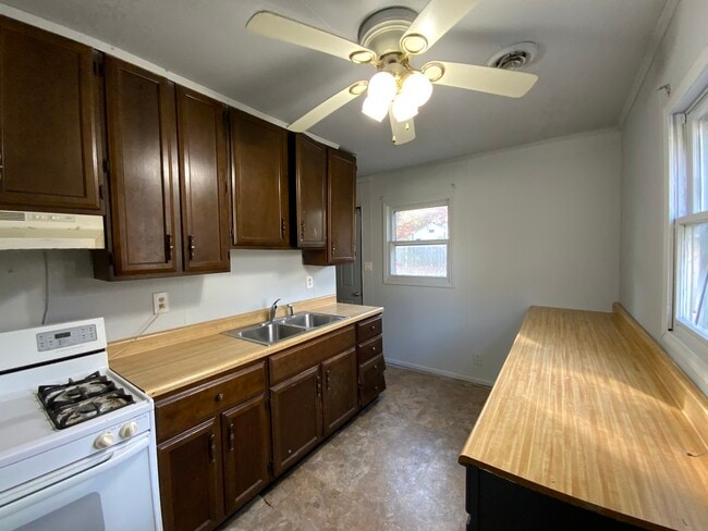 Photo - 226 Grace St