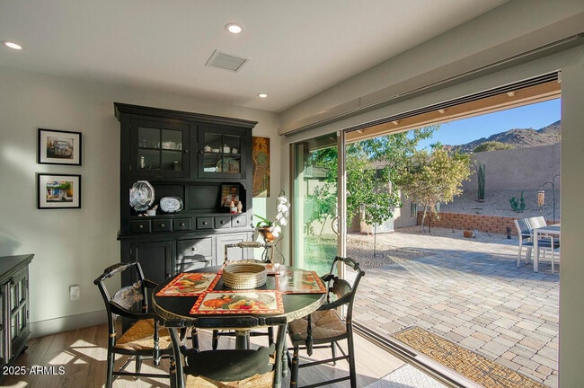 3337 E Las Rocas Dr