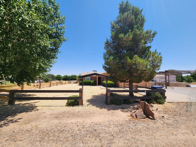 Photo - 1535 Vajillo Ln