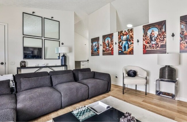 Photo - 3915 Basil Wy SW