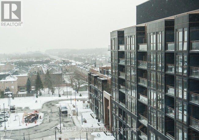 Photo - 2343 Khalsa Gate Unité 803