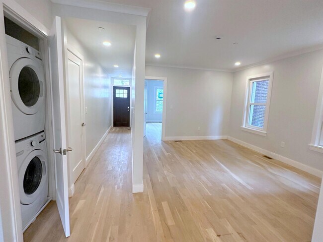 Photo - 37 Gore St Unit 1