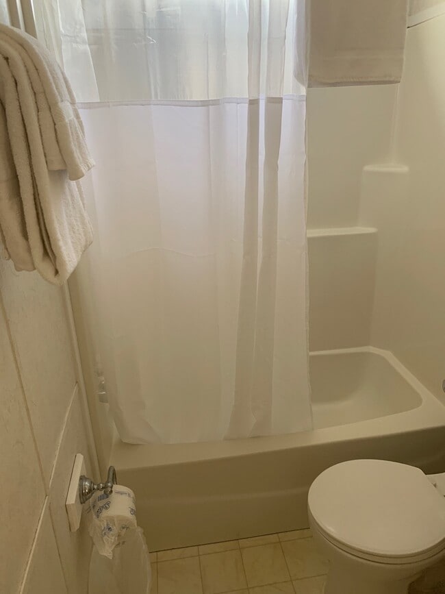 Photo - 2580 NE Indian River Dr