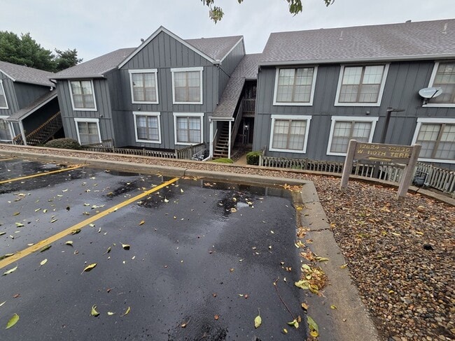 Building Photo - 2-Bed, 2-Bath Rental with Spacious Living ... Unit NONE