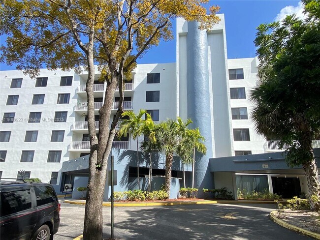 Photo - 901 Hillcrest Dr Unidad 409