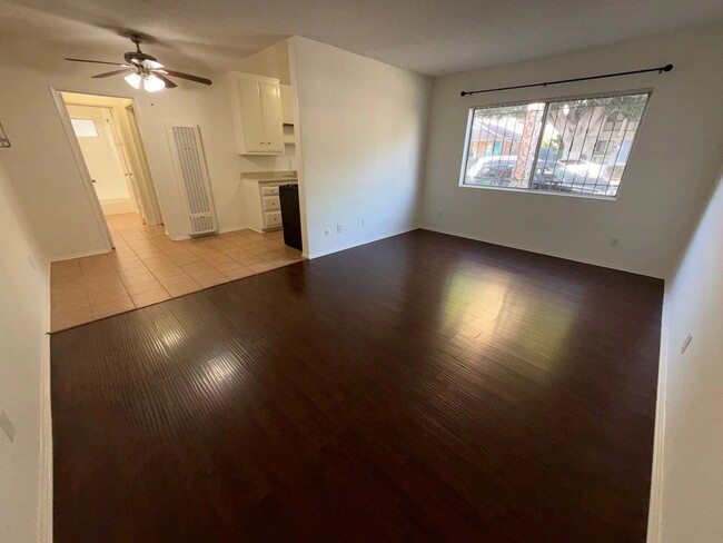 Photo - 1114 W 18th St Unidad 1