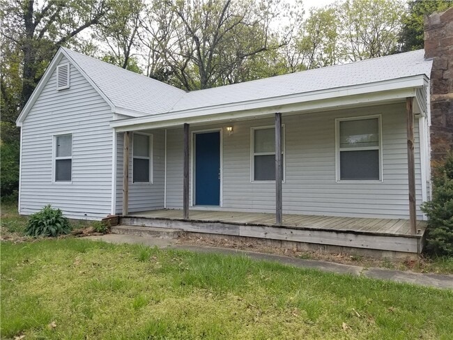 1511 N Old Wire Rd