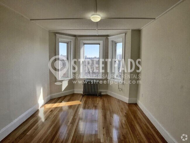 Building Photo - 1 bedroom in Boston MA 02215 Rental