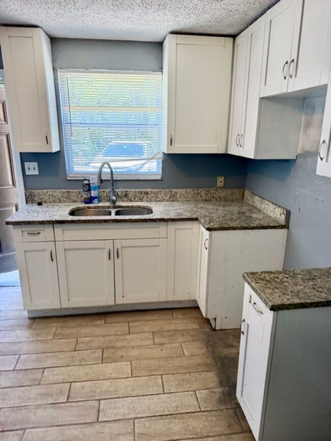 Photo - 8105 N Klondyke St Unit A