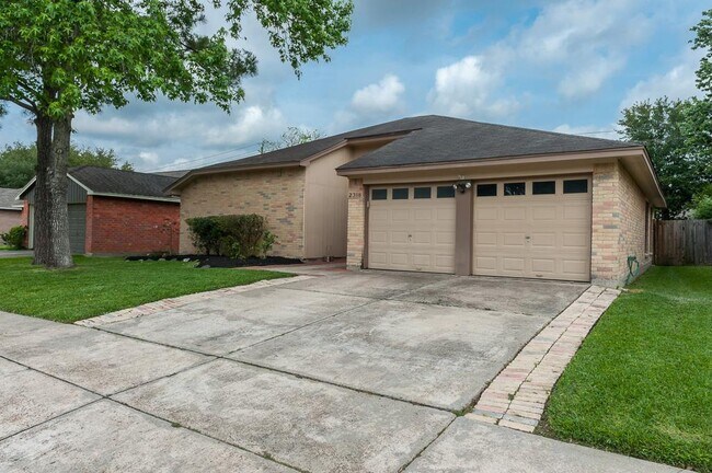 Photo - 2318 Colonial Ridge Dr